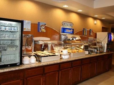 Holiday Inn Express Hotel & Suites Willows By Ihg Zewnętrze zdjęcie